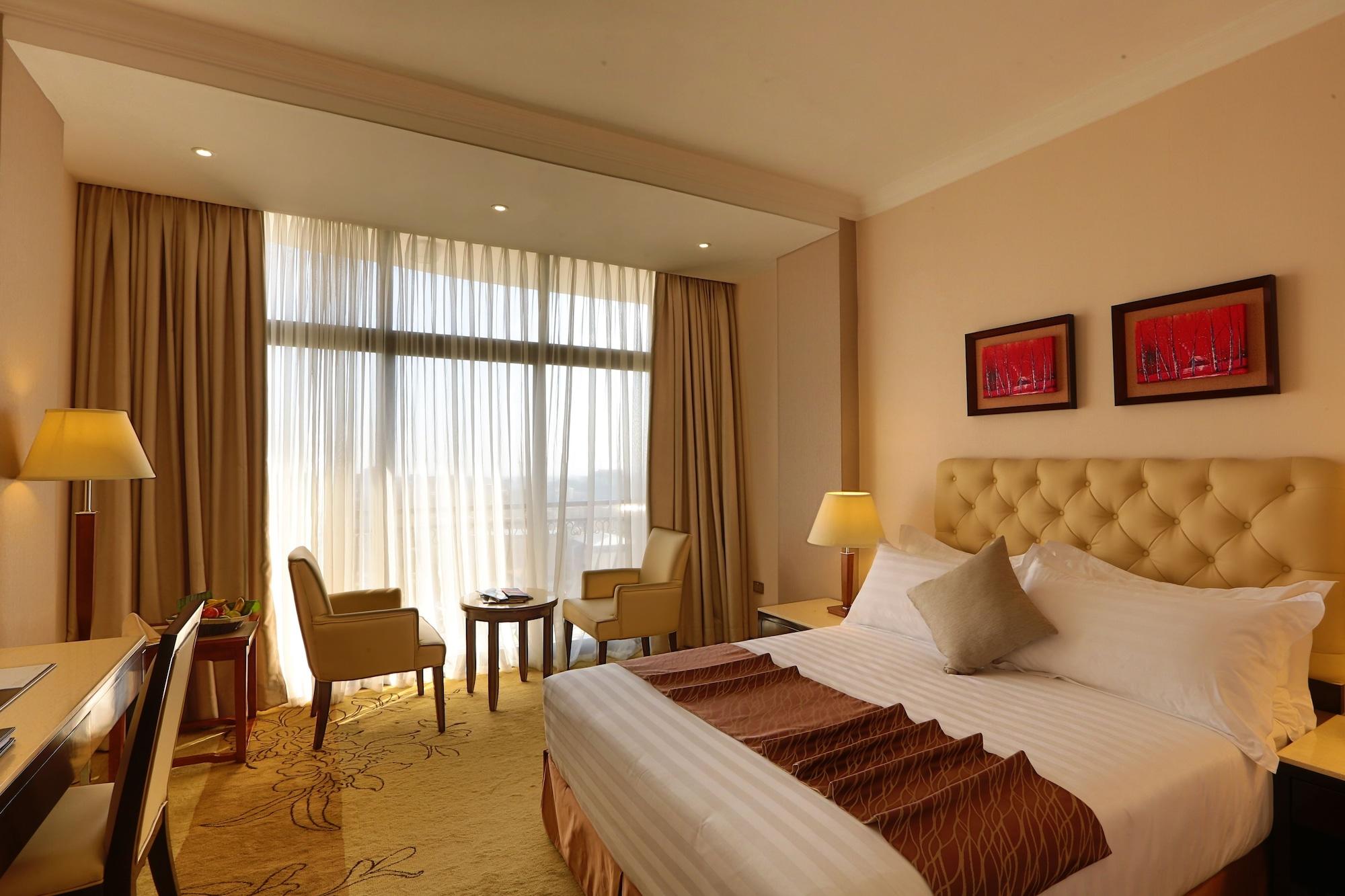 Getfam Hotel Addis Abeba Esterno foto