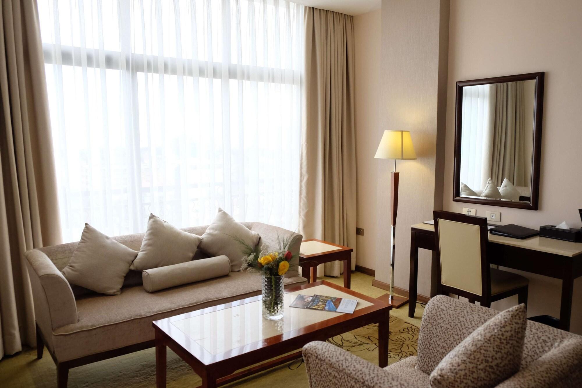 Getfam Hotel Addis Abeba Esterno foto